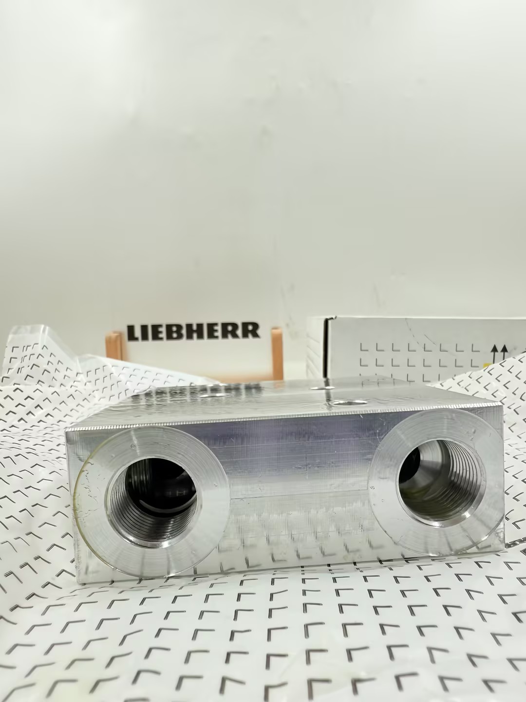 Liebherr 10301861 Pressure Valve For LH Series A Series