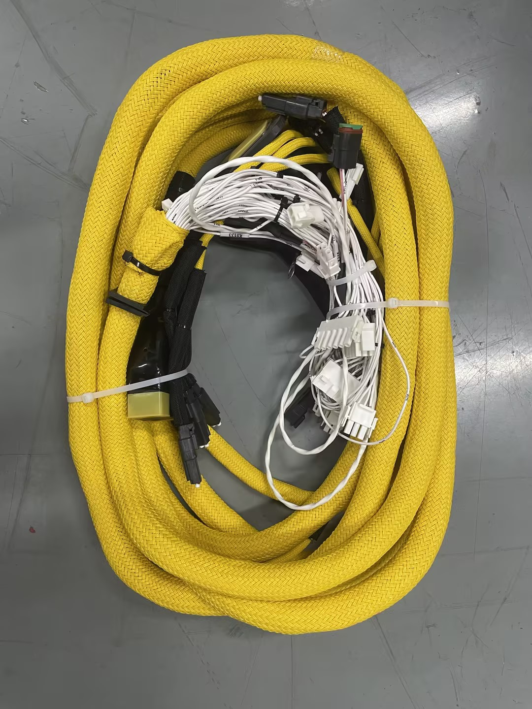 Liebherr 10823117 wiring harness rotating deck