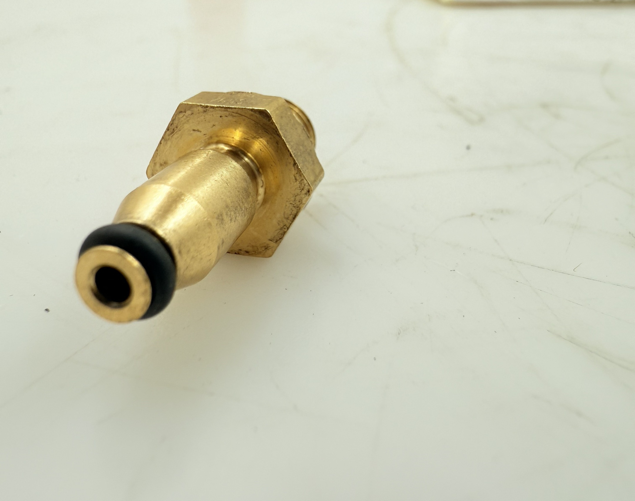 Liebherr 12416508 Screw-On Connection