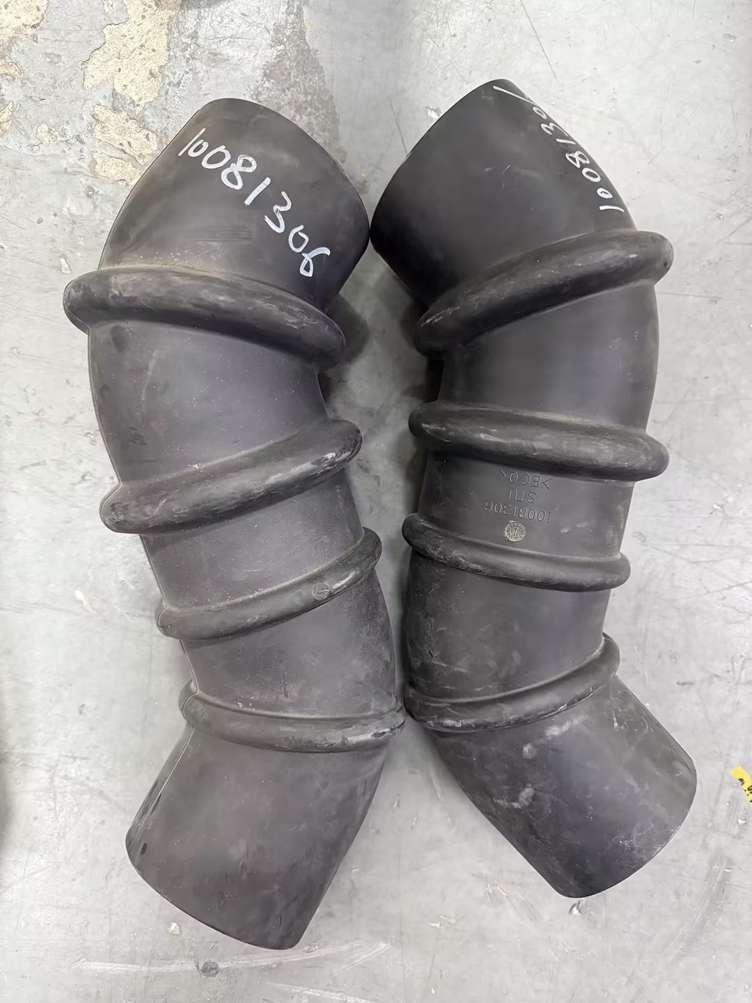 Lieb-herr 10081306 Air Hose For R964C R974C