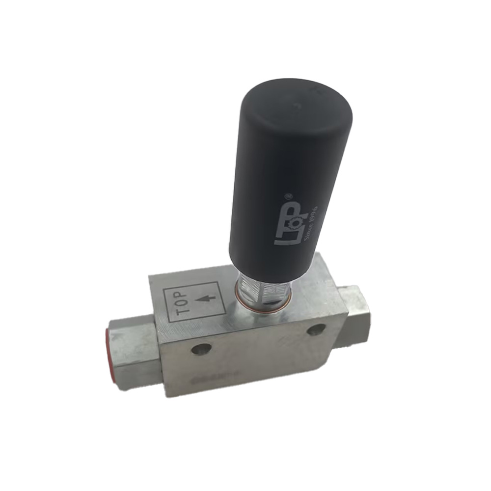 LTP 7027480A Manual Fuel Pump Beside The Oil-water Separator For R964C-R980