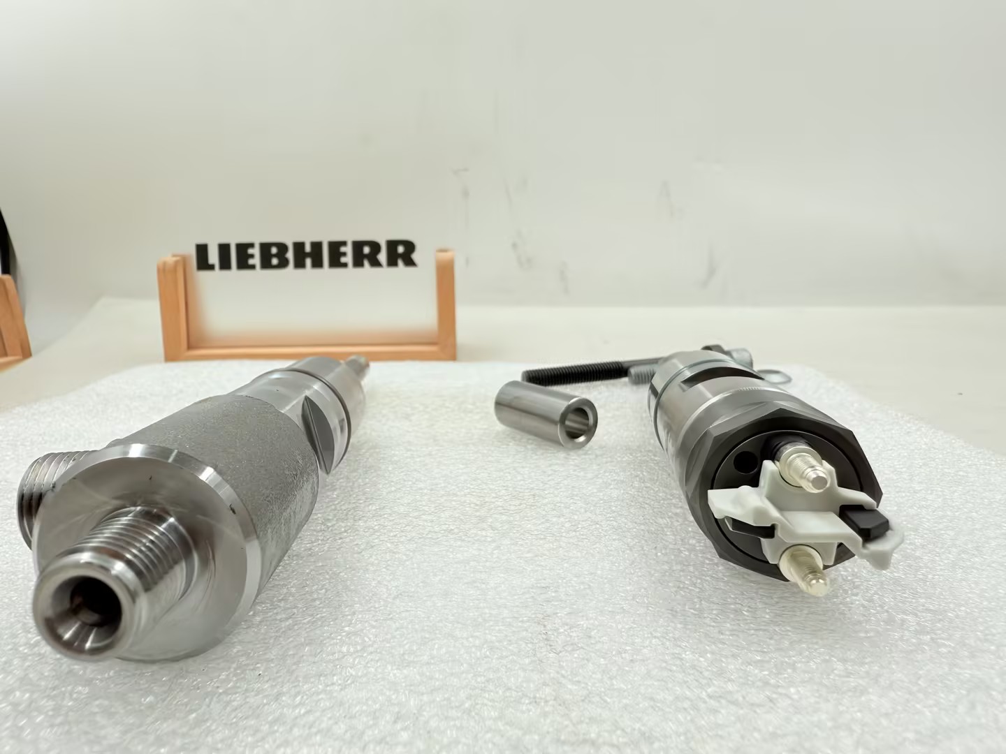 Liebherr 13743036 RK Injector For D944 D946 A7