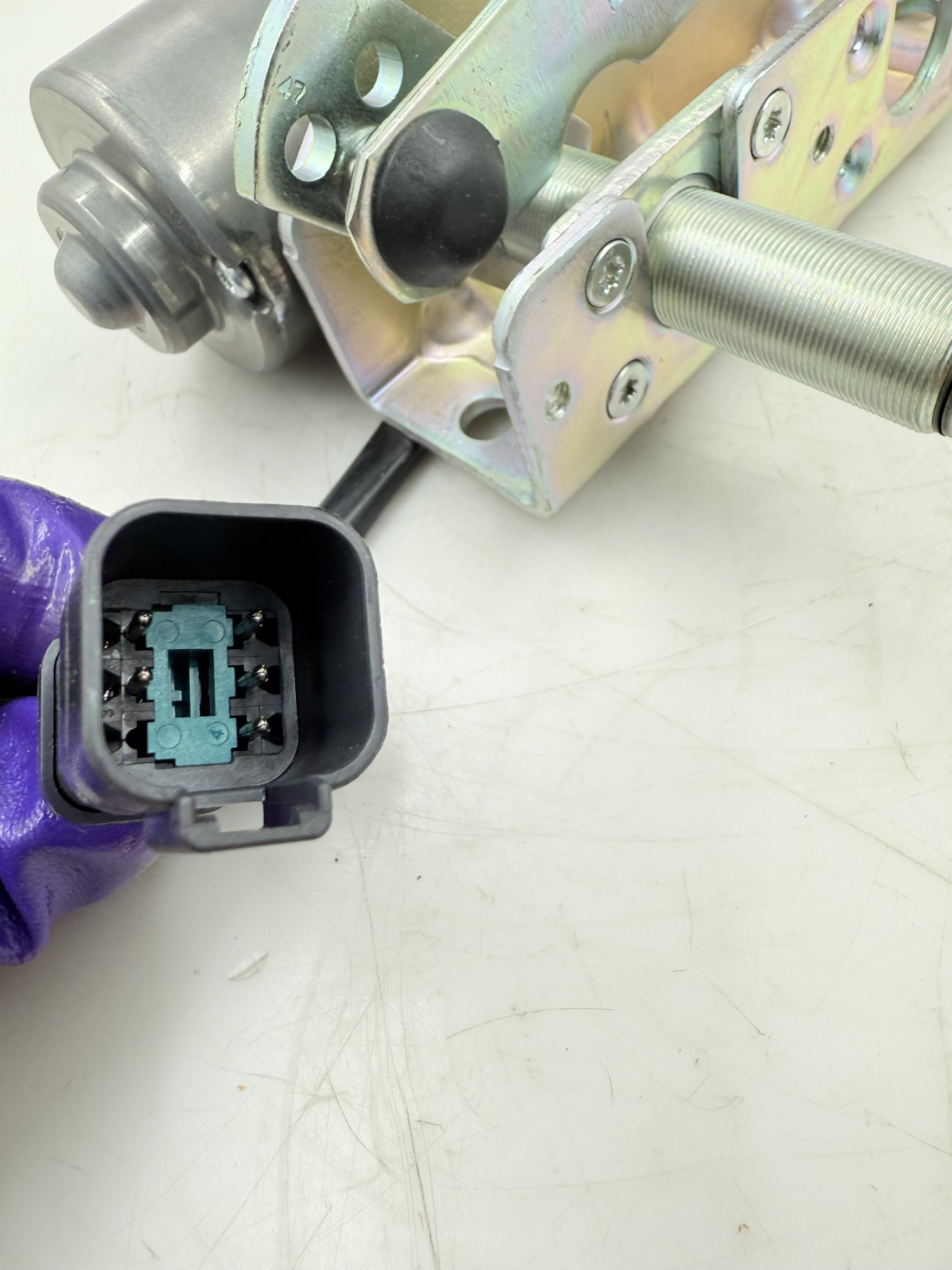 Caterpillar 147-7979 Windshield Wiper Motor for D7R II D6R II