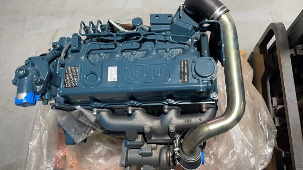 BOBCAT S300ENGINE 6684577 V3300DI-T Engine