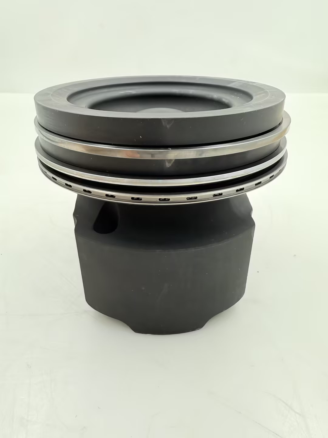 Liebherr 9080687 Piston