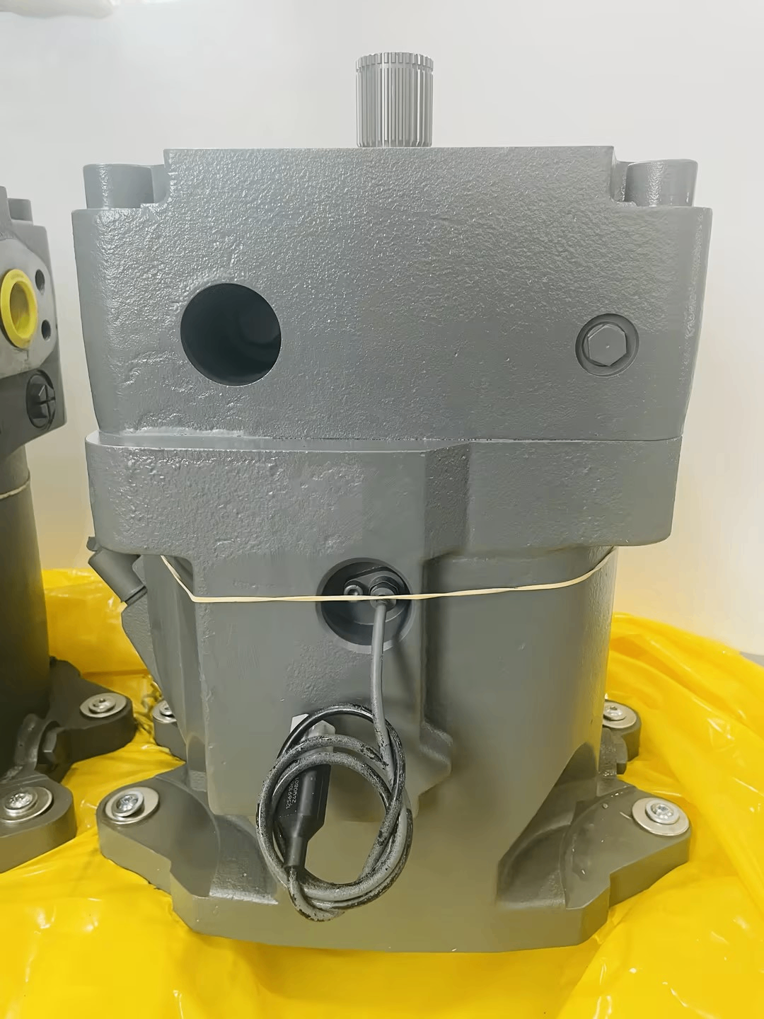 Liebherr 12924378/10144764/11378656 Travel Motor