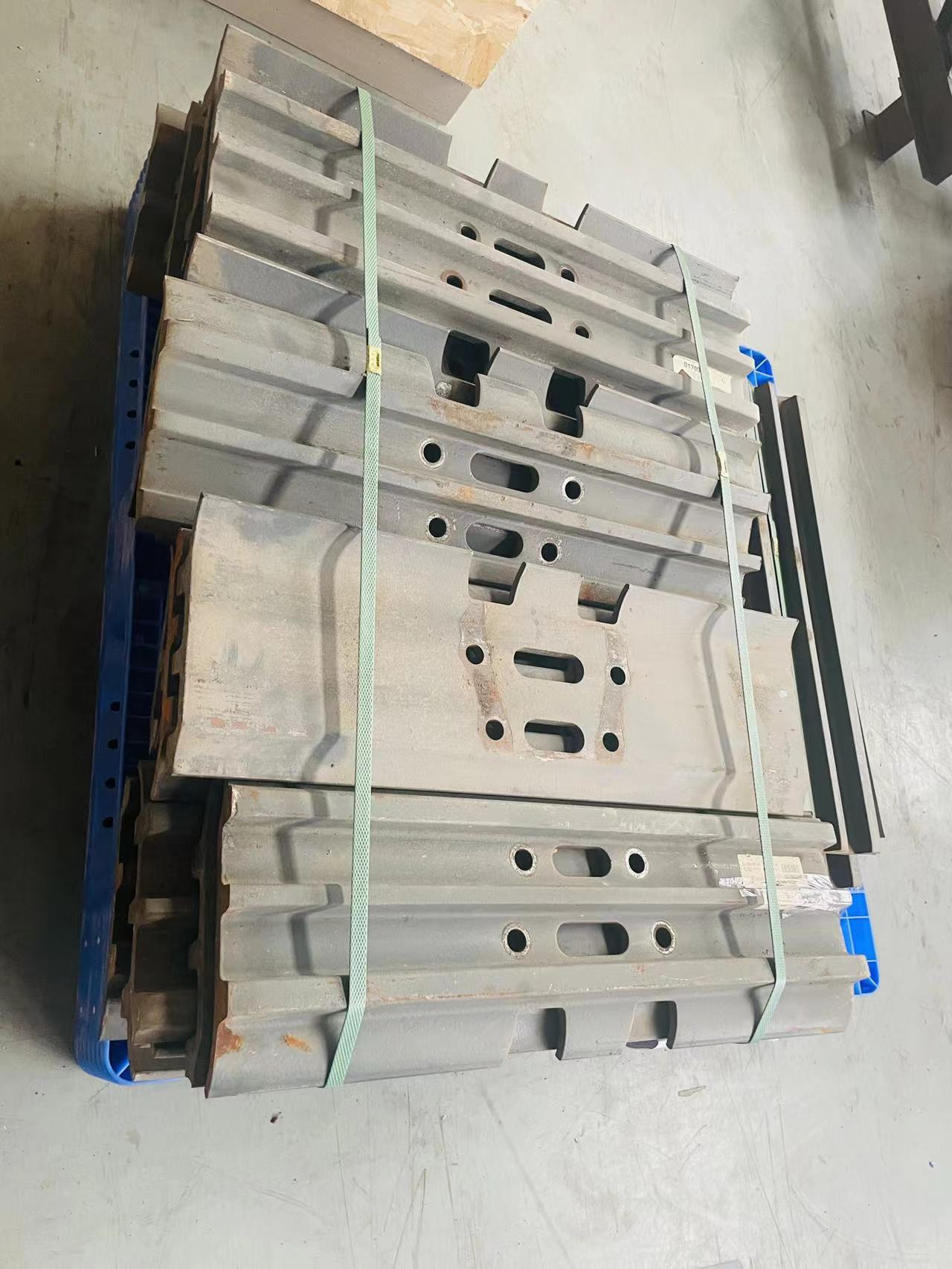 Liebherr 10651687 10651687S Floor Plate New Dismantled Engine Parts