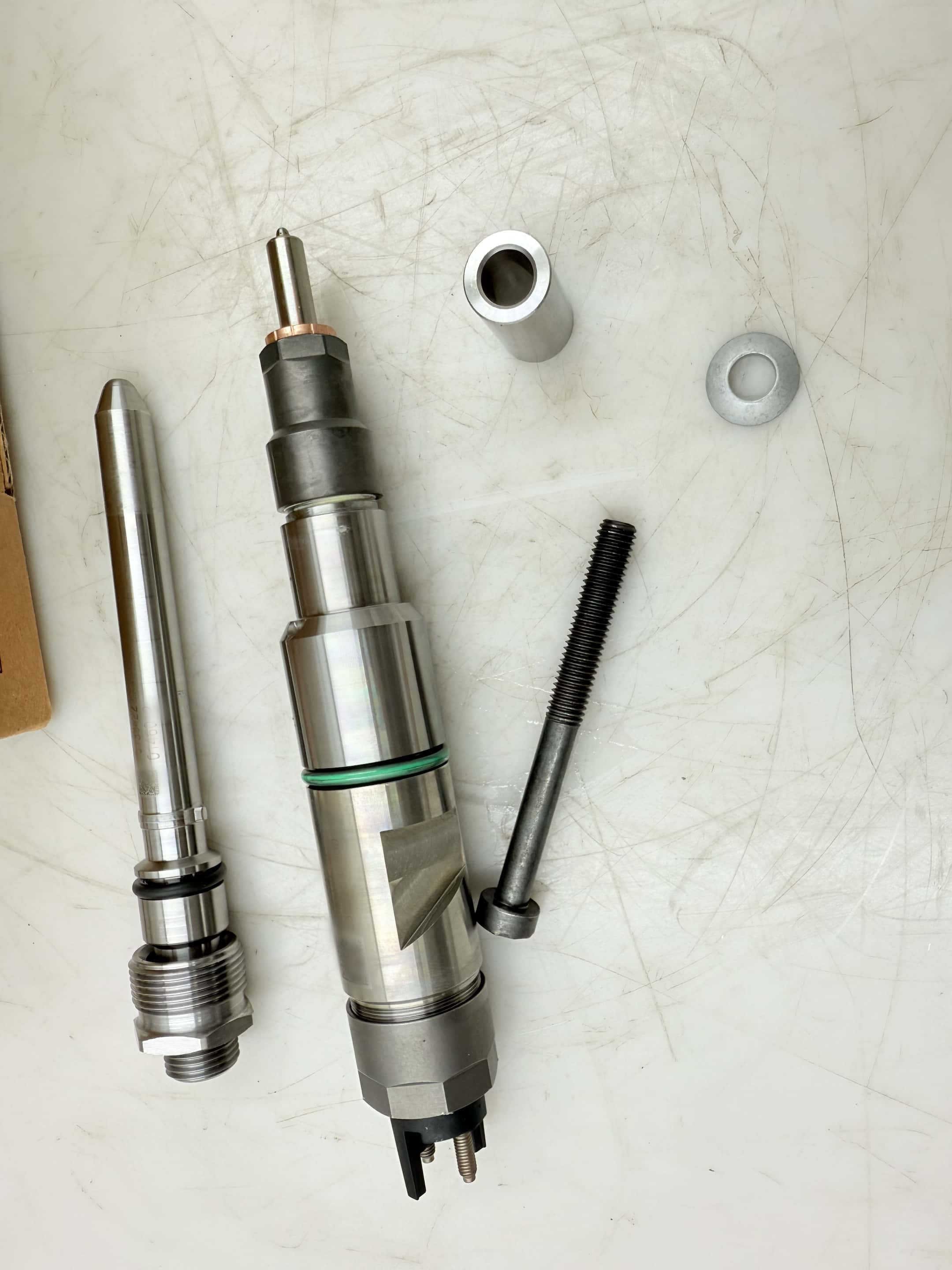 Liebherr 13743035 Injector Suitable